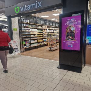 Vrei expunere națională? Rețeaua DOOH EkoGroup, condusă de Eduard Petrescu, printr-o investiție de 15 milioane de euro până în 2030, planifică 5.000 de locații